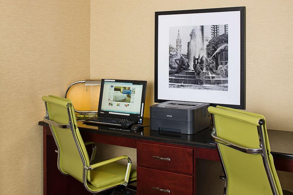 Hampton Inn Philadelphia/Уиллоу-Гров Экстерьер фото